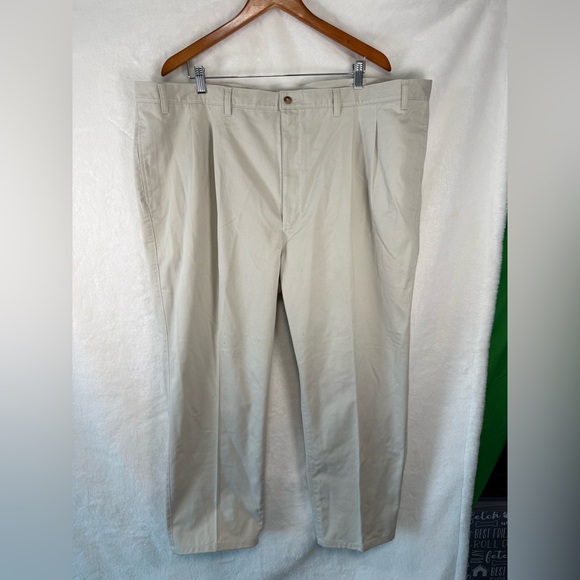 Khaki Pants size 48 Dockers Relaxed Fit - Picture 1 of 10
